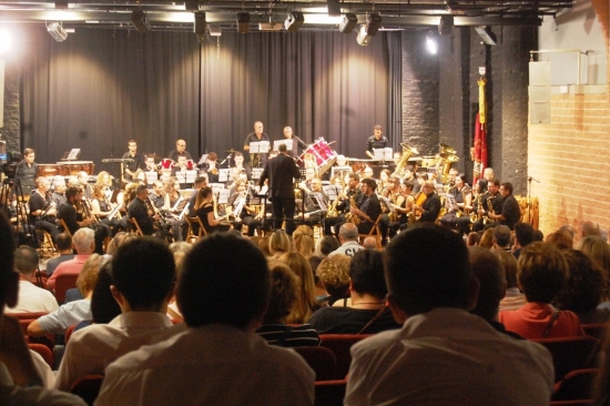 Societat Musical La Uni Filharmnica dAmposta > Notcies > Concert intercanvi amb la Banda de Msica Ciutat de Benicarl