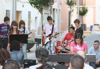 Societat Musical La Uni Filharmnica dAmposta > Arxiu de notcies > UNA FESTA ORGANITZADA PER LAPIMA, DNA PER FINALITZAT EL CURS 2009/2010