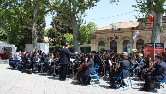 Societat Musical La Uni Filharmnica dAmposta > Arxiu de notcies > LA FILA PROMOCIONA AMPOSTA A MONTPELLIER