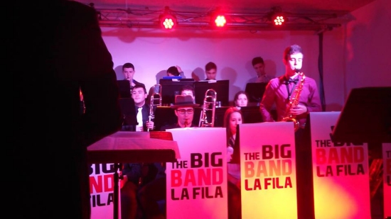 Societat Musical La Uni Filharmnica dAmposta > Arxiu de notcies > Nit de jazz a la Fila amb la Big Band