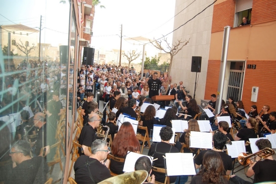 Societat Musical La Uni Filharmnica dAmposta > Notcies > Diada de Sant Jordi musical