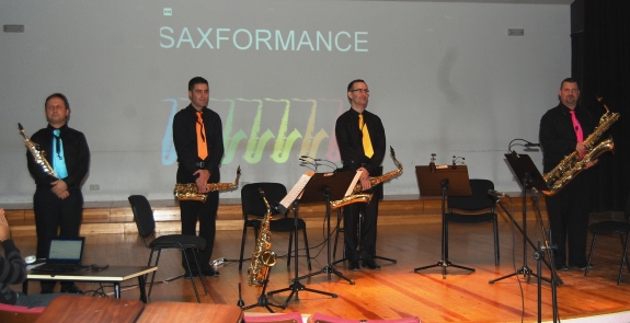 Societat Musical La Uni Filharmnica dAmposta > Arxiu de notcies > ELS SAXOS, PROTAGONISTES DE LA NIT DE DISSABTE