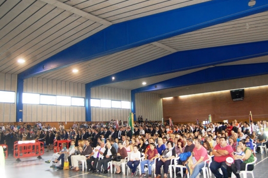 Societat Musical La Uni Filharmnica dAmposta > Arxiu de notcies > La pluja, protagonista de la 34a Trobada de Bandes de Msica de Catalunya